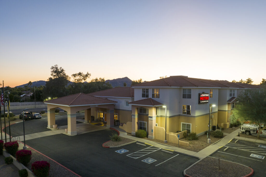 Travel Smarter: 5 Reasons Professionals Choose Our Apartments Over Hotels